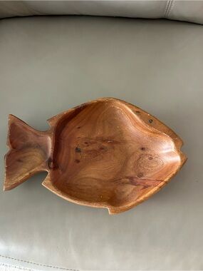 Kamari Woods Hand-Carved Monkey Pod Wood Fish Bowl - Brown